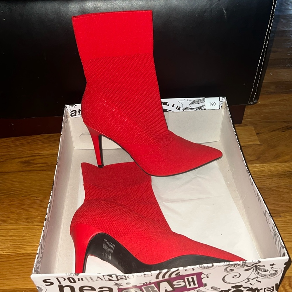 NWOT Xaya Red Sock boot